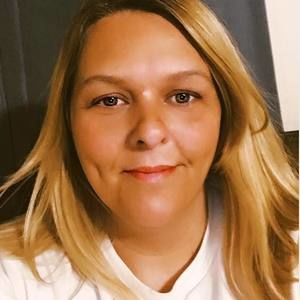 Meet your Posher, Crystal